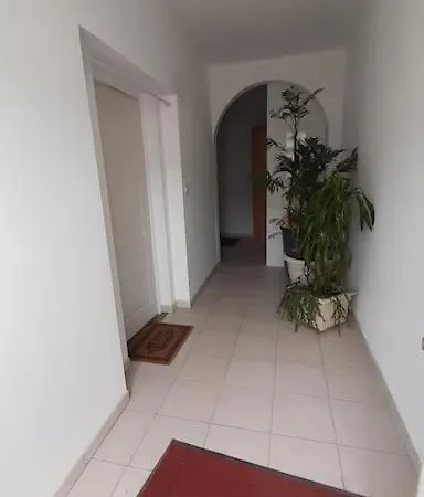 Apartment Studio Refait A Neuf De Plein-pied Rochefort (Charente-Maritime)